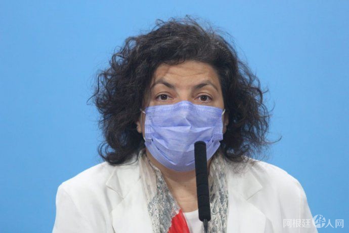 carla-vizzotti-petunchijpeg carla-vizzotti-petunchijpeg