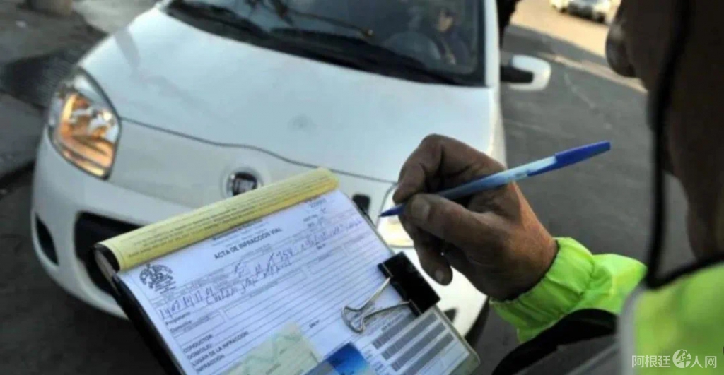 0894DB14-52A8-41B0-B9EC-B2CD32C4E8B3