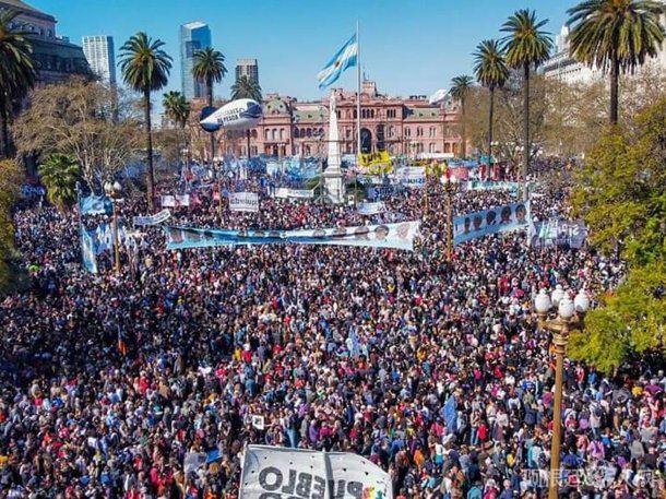 plaza-mayo