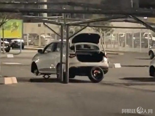 robo-ruedas-carrefor-avellaneda robo-ruedas-carrefor-avellaneda