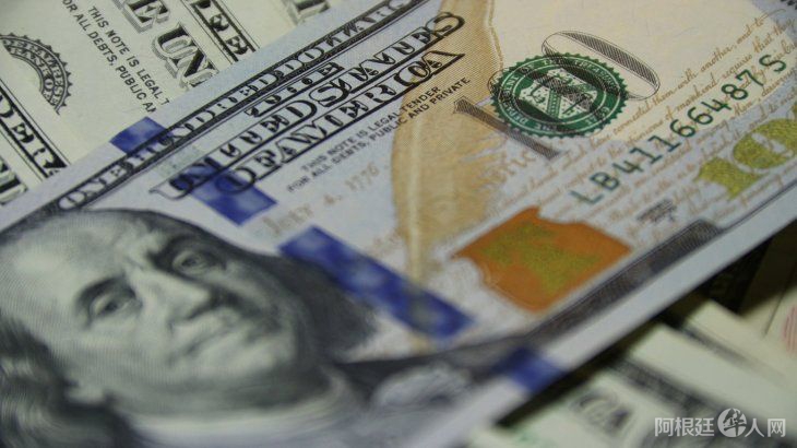 dolar-dolares-billetes-2 dolar-dolares-billetes-2