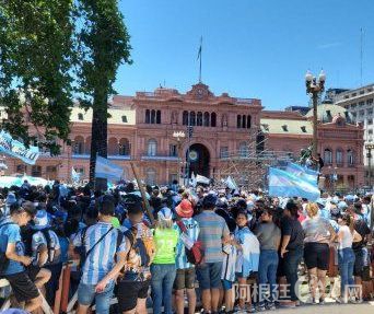 plaza-de-mayojpg plaza-de-mayojpg