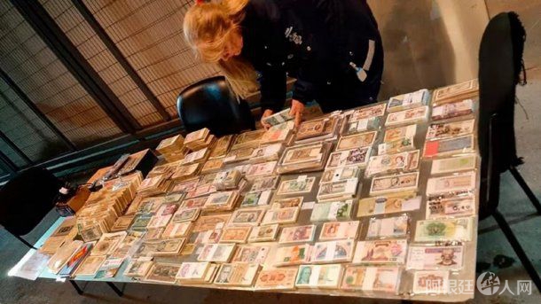 coleccion-billetes-aduana coleccion-billetes-aduana