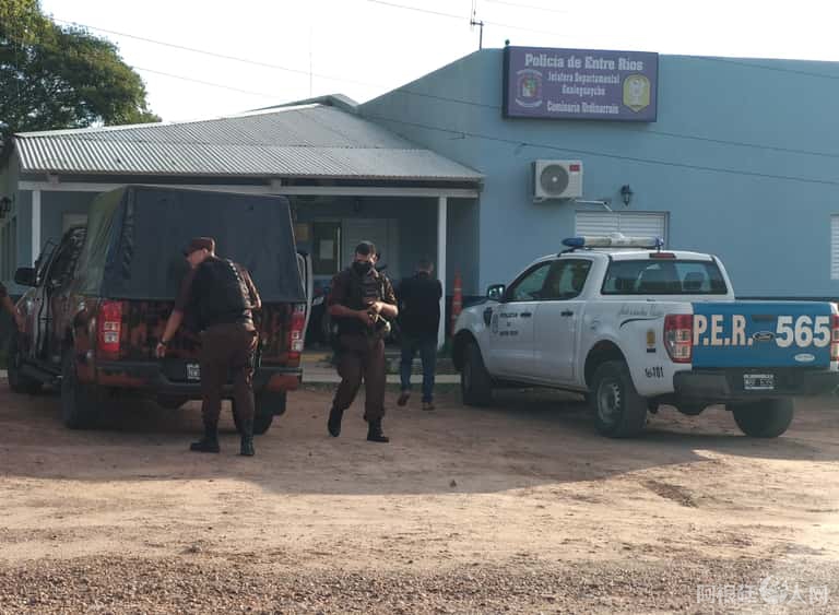 policia_urdinarrain policia_urdinarrain