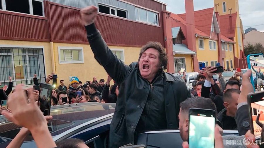 javier-milei-20230416-1547797