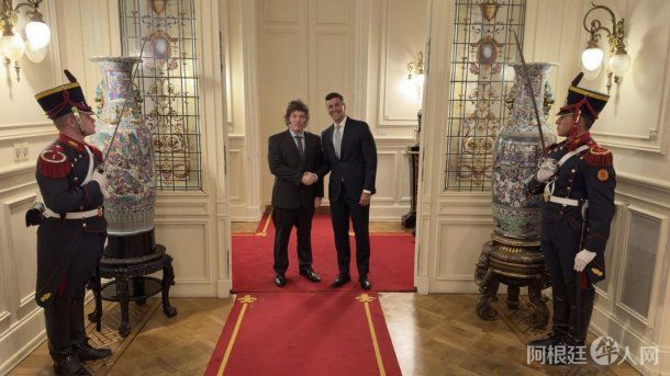 javier-milei-santiago-penajpeg javier-milei-santiago-penajpeg