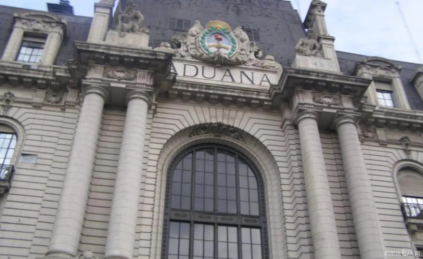 FCI24UI5DRHCZNLSTQS3YME3BY-2