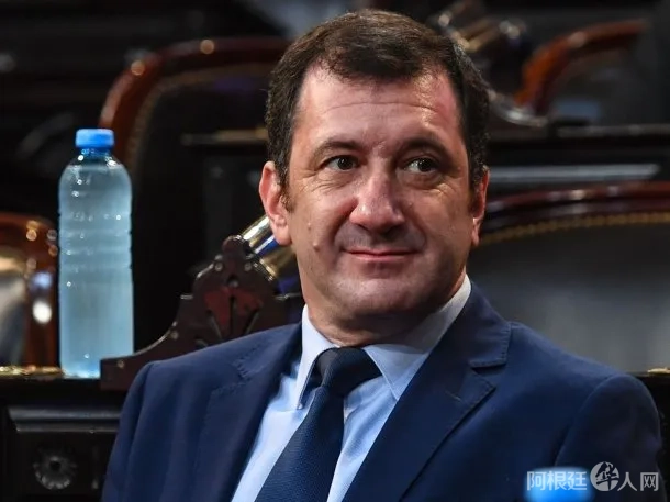 edgardo-kueider edgardo-kueider