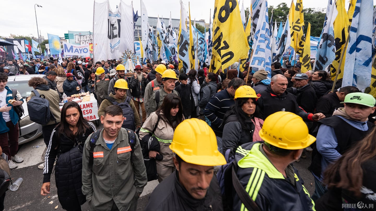 la-cgt-confirmo-que-se-sumaran-a-la-marcha-del-24-de-marzo-y-que-haran-un-gran-acto-por-el-dia-del-trabajador-foto-agustina-ribo-tn-KVECEGNS5JC75B7LY4GFVX5OZI la-cgt-confirmo-que-se-sumaran-a-la-marcha-del-24-de-marzo-y-que-haran-un-gran-acto-por-el-dia-del-trabajador-foto-agustina-ribo-tn-KVECEGNS5JC75B7LY4GFVX5OZI