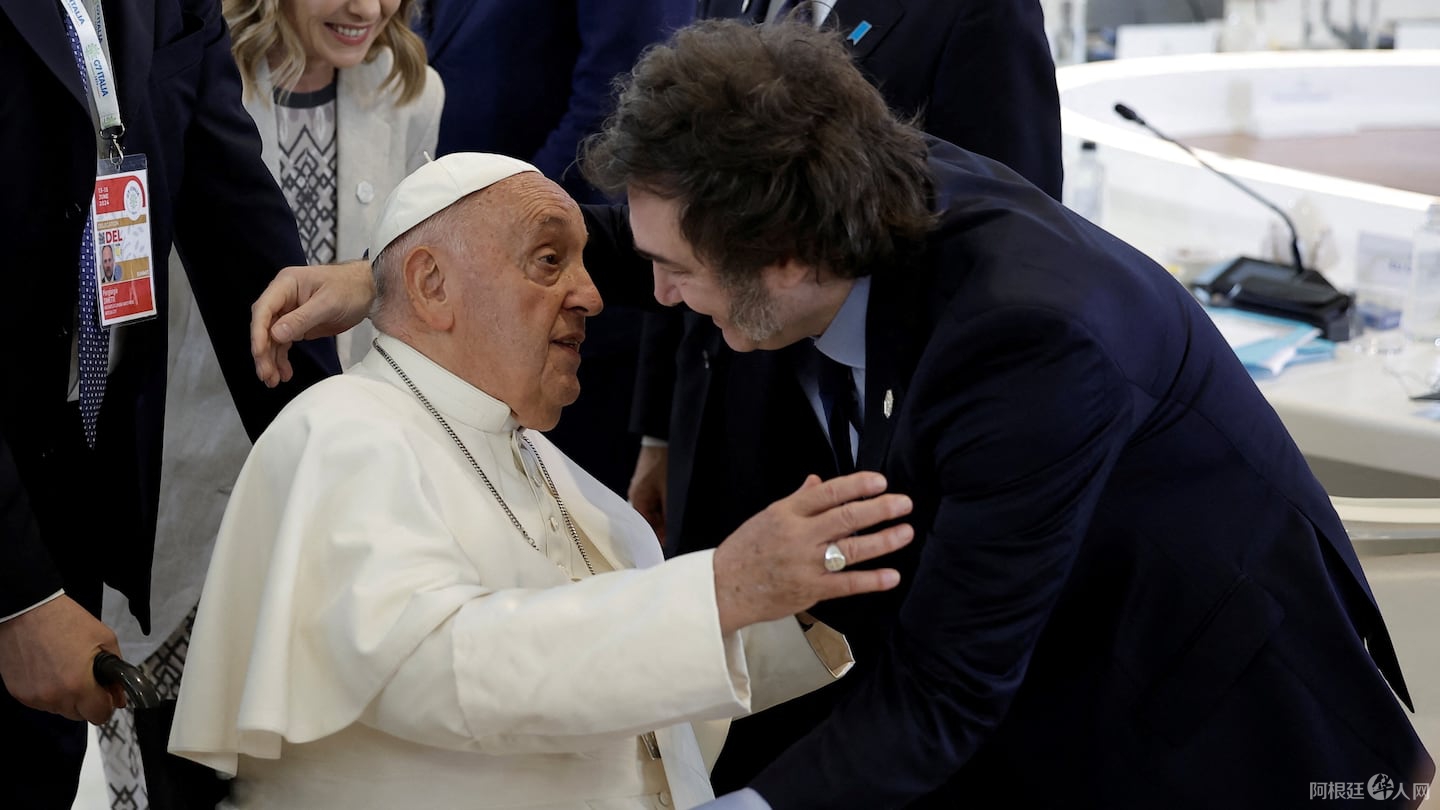 javier-milei-evalua-asistir-al-funeral-de-francisco-en-el-vaticano-el-gobierno-decreto-siete-dias-de-duelo-foto-reuters-I6RQHSIAQFH2ZFAJ3J5YADL3QY javier-milei-evalua-asistir-al-funeral-de-francisco-en-el-vaticano-el-gobierno-decreto-siete-dias-de-duelo-foto-reuters-I6RQHSIAQFH2ZFAJ3J5YADL3QY