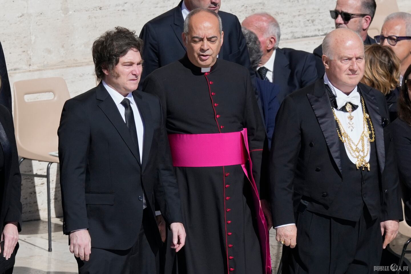 javier-milei-viajara-al-vaticano-para-la-entronizacion-de-leon-xiv-ap-fotogregorio-borgia-V4N3QKWCRYSNVFLKI325WMQ32E