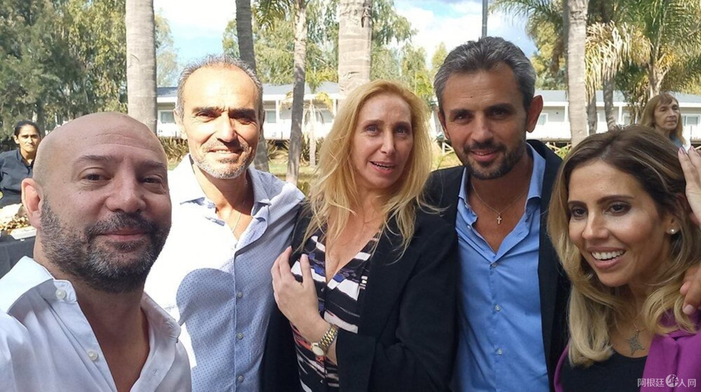 diego-spagnuolo-eduardo-lule-menem-karina-milei-martin-menem-y-romina-diez-en-una-foto-previa-a-que-estallara-el-escandalo-de-los-audios-foto-captura-de-x-dspagnuolook-RTK52LYPZBA7TIUVDZDN4PNPFQ